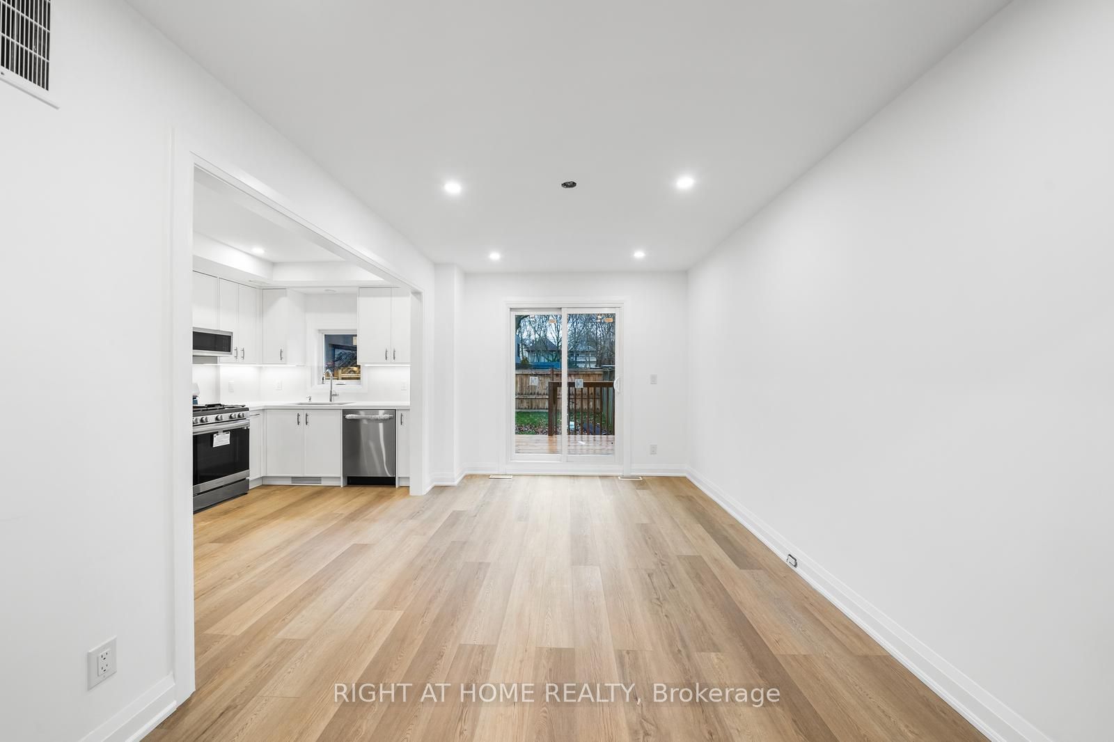 147 Forman Ave
