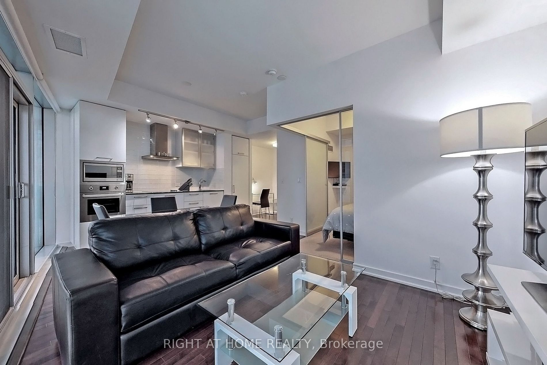 12 York St 2406