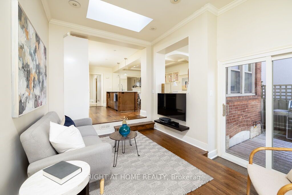 24 Brookdale Ave