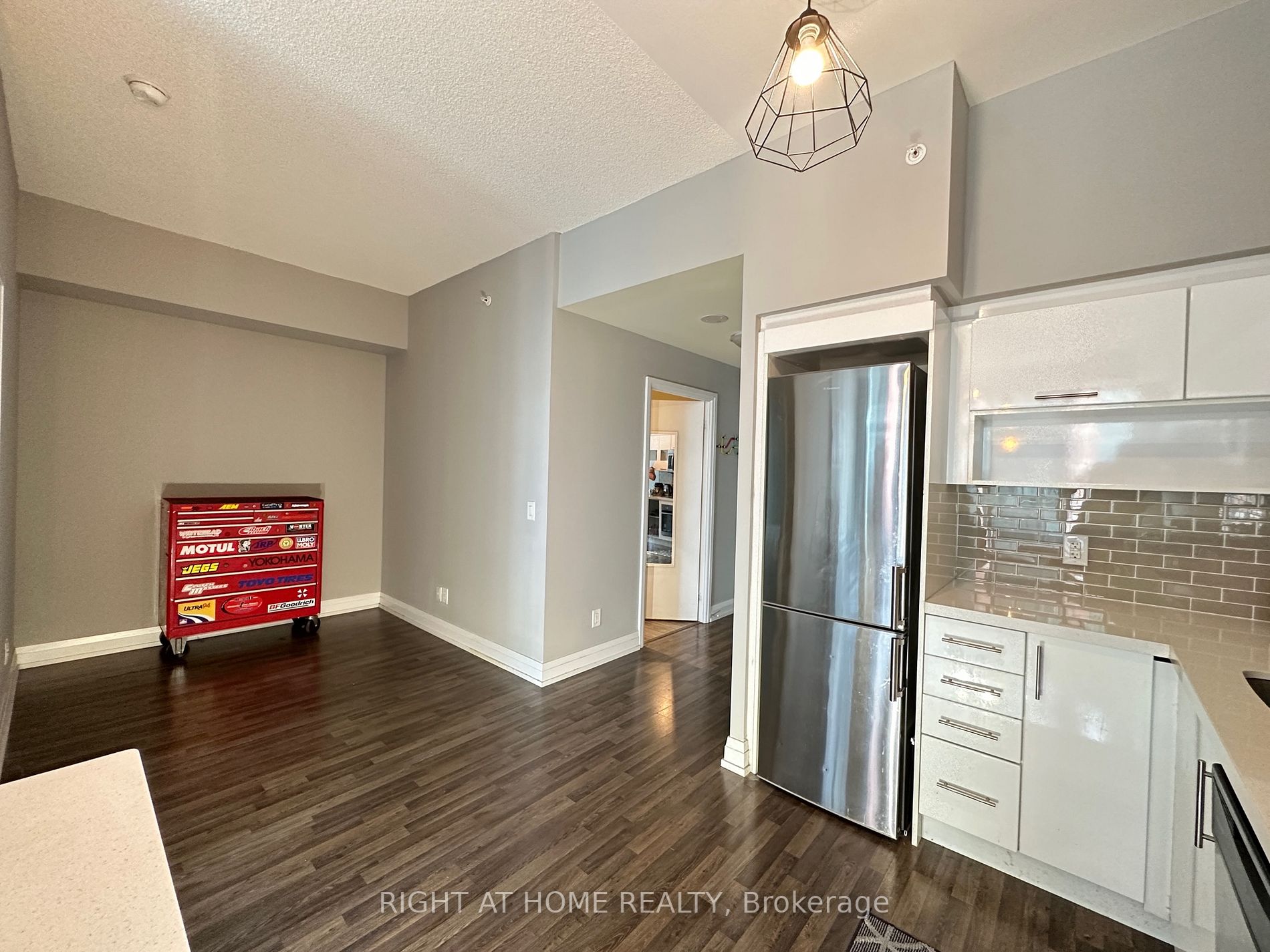 555 E Wilson Ave E615