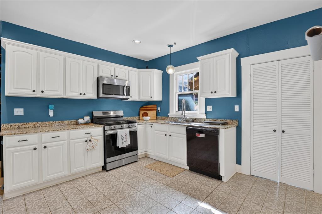 1216 NW 39th Street