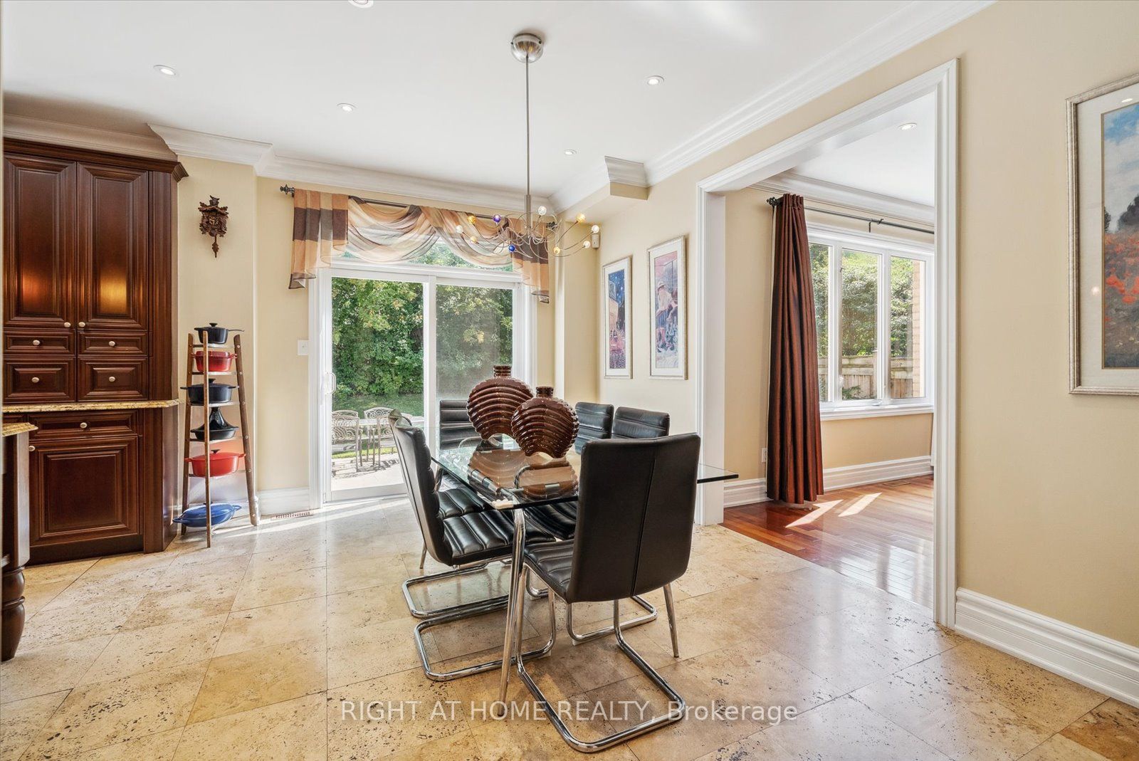 77 Auburndale Dr