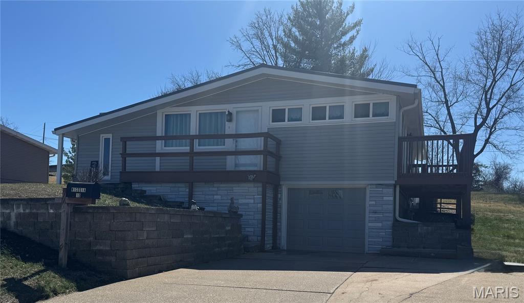 10 Ridgewood Drive