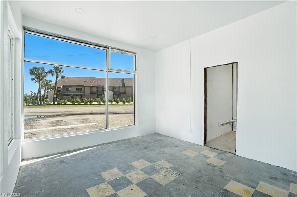 19003 San Carlos Blvd