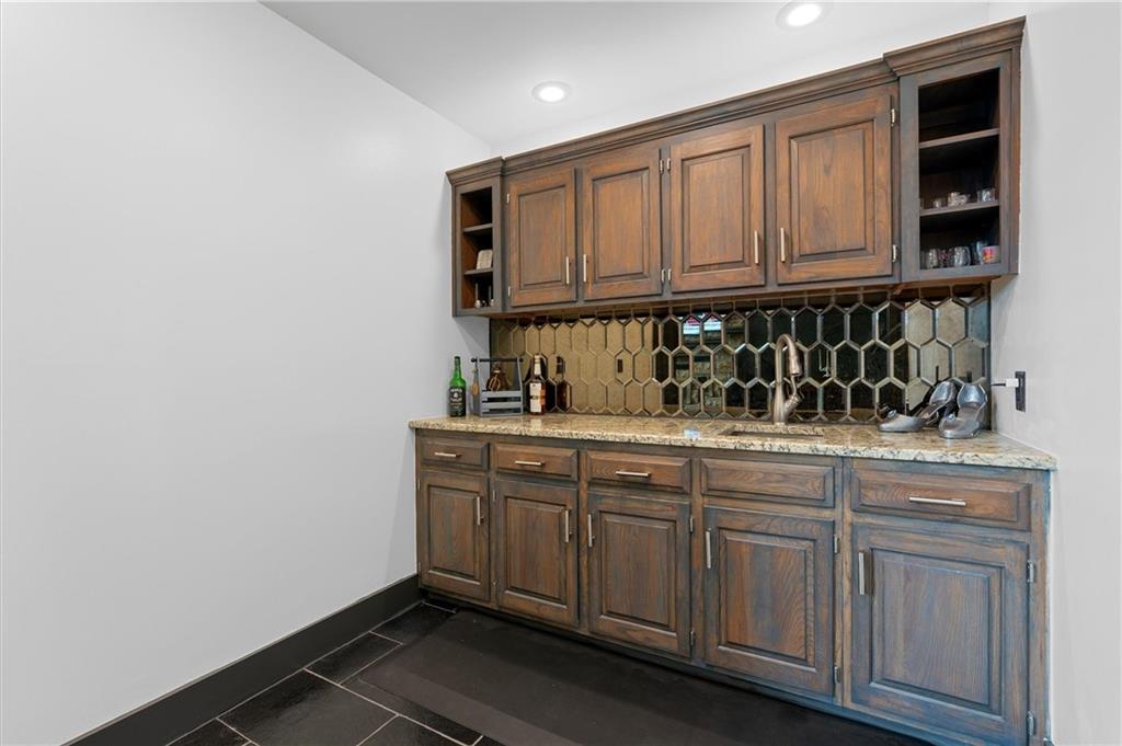 8812 NE 176th Street