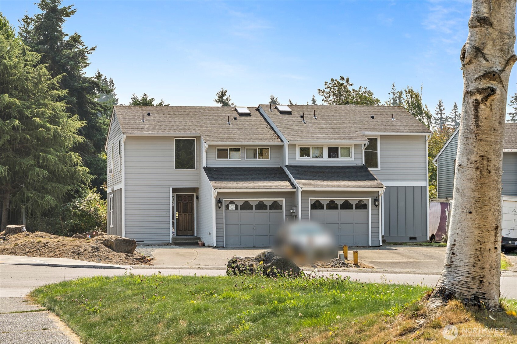 Incredible Investment Opportunity! Two-story 2,952sf Duplex in Everett’s coveted Beverly Park community. Both 2-bedroom units offer a spacious kitchen w/appliances & bar, dining area, lrg living area, office/den, upstairs laundry, backyard w/deck & 1-car garage. One unit w/1.5 bathrooms & is pre-plumbed for future primary ensuite ¾ bathroom. The other unit has ½ bath on main, ¾ primary ensuite, & a full bath. Located on lrg .20 acre corner lot on quiet cul-de-sac. Close to schools, parks, amenities w/easy access to I5, Boeing, ferry, transit. Both units remodeled in 2018: Interiors, New Roof & Windows, New Siding & Paint, New Decks. Inside inspection w/signed Purchase & Sale Agreement. Do not bother tenants please. Excellent rental history.