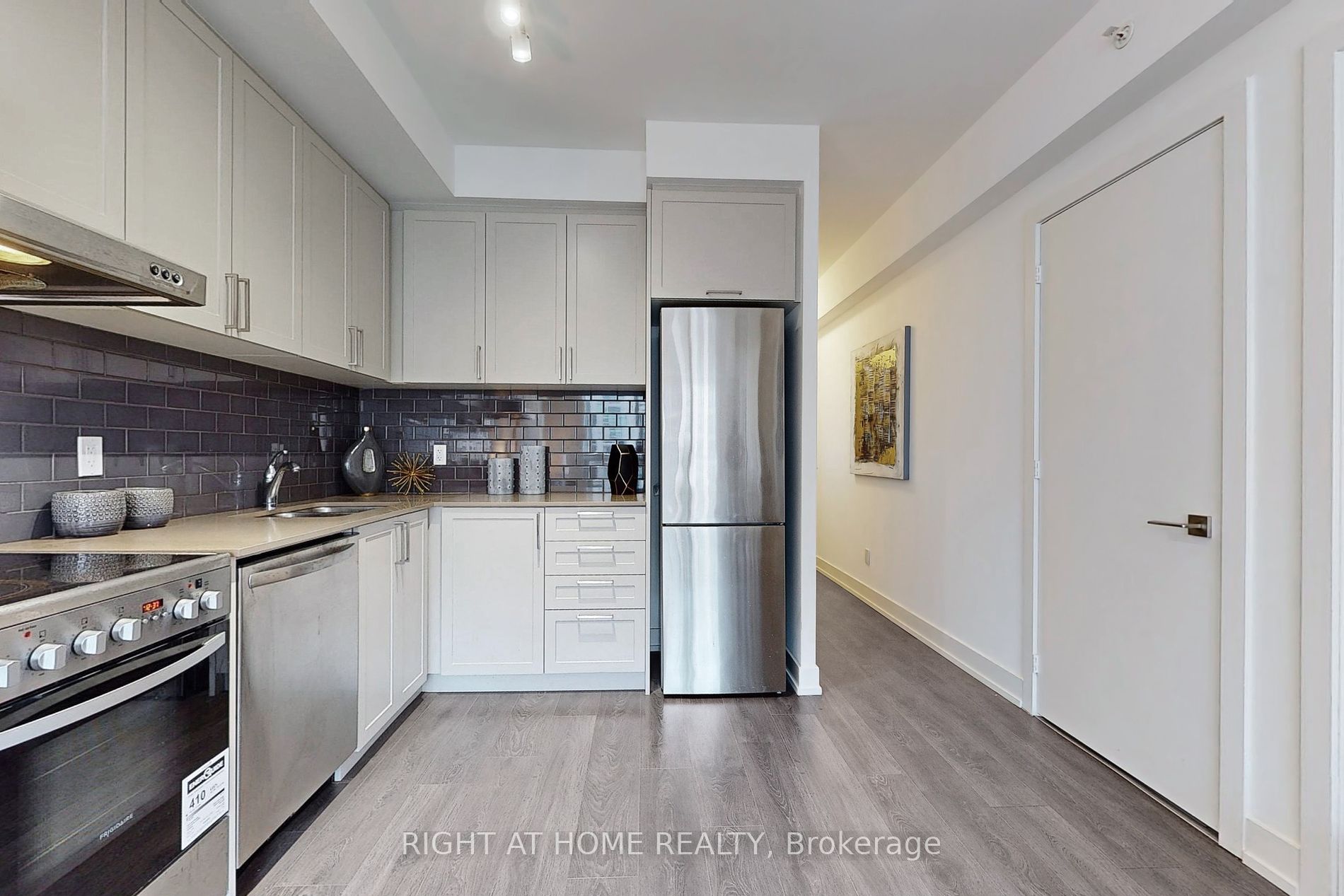 268 Buchanan Dr 501W