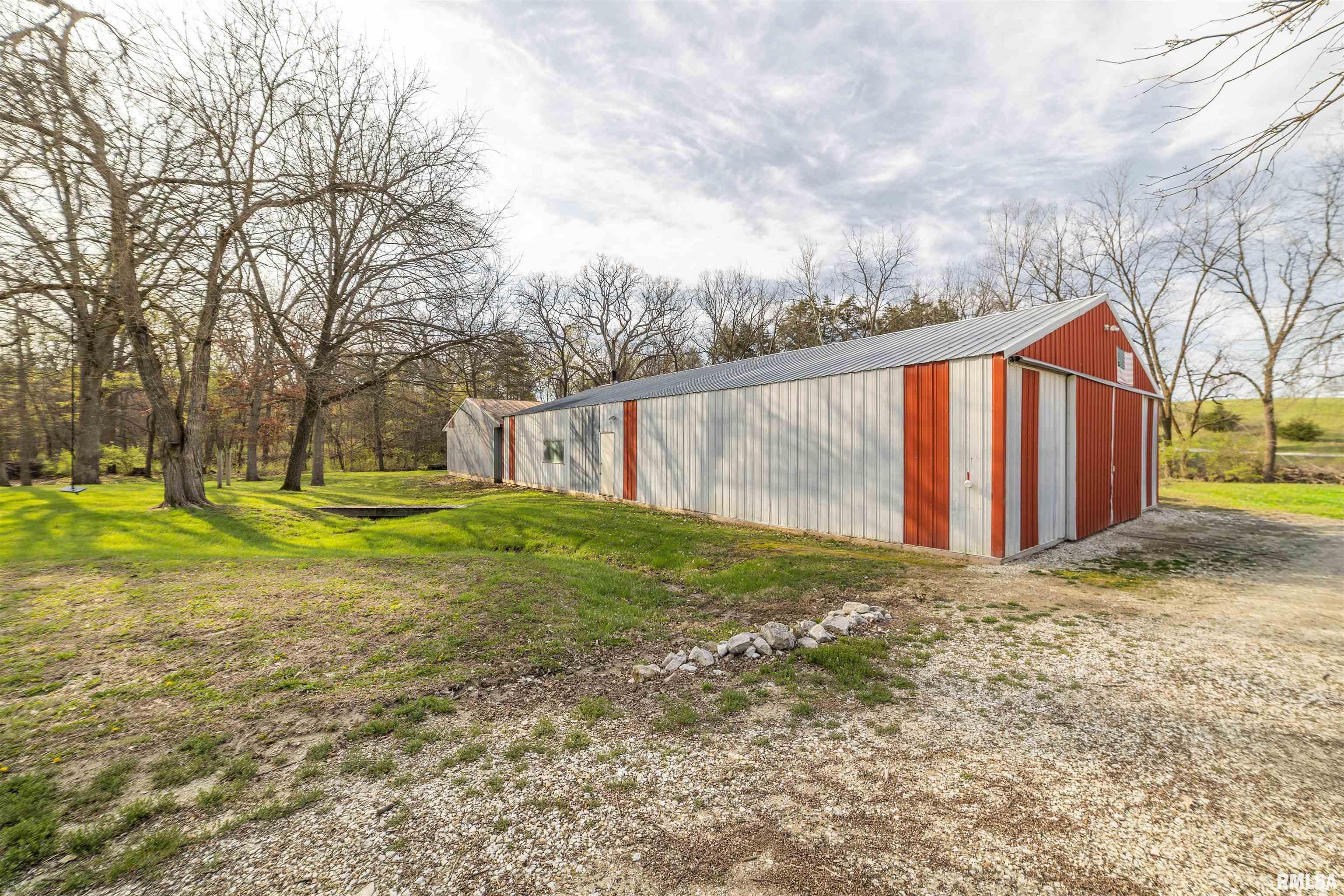 1110 E 1900th Street