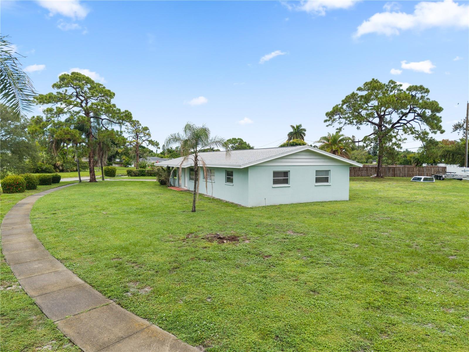 1225 Casabella Drive