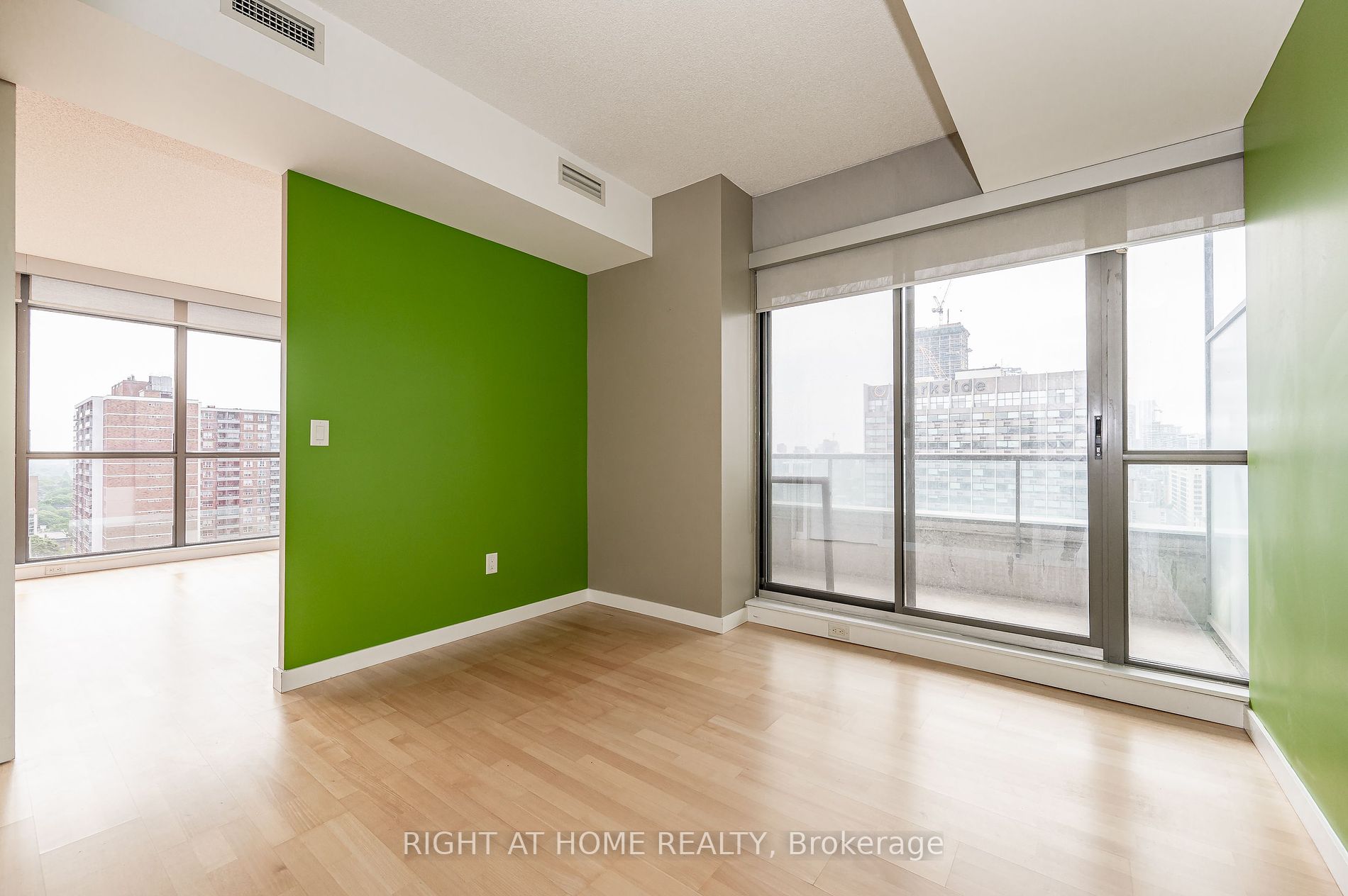 281 Mutual St 1701