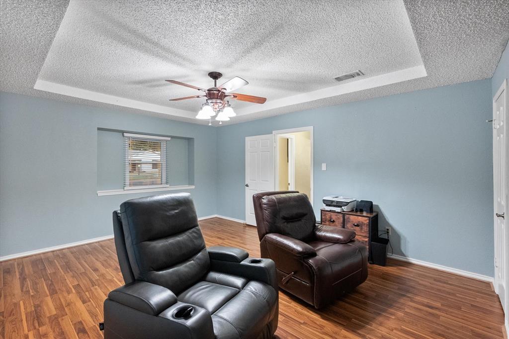 1504 Arrowhead Drive