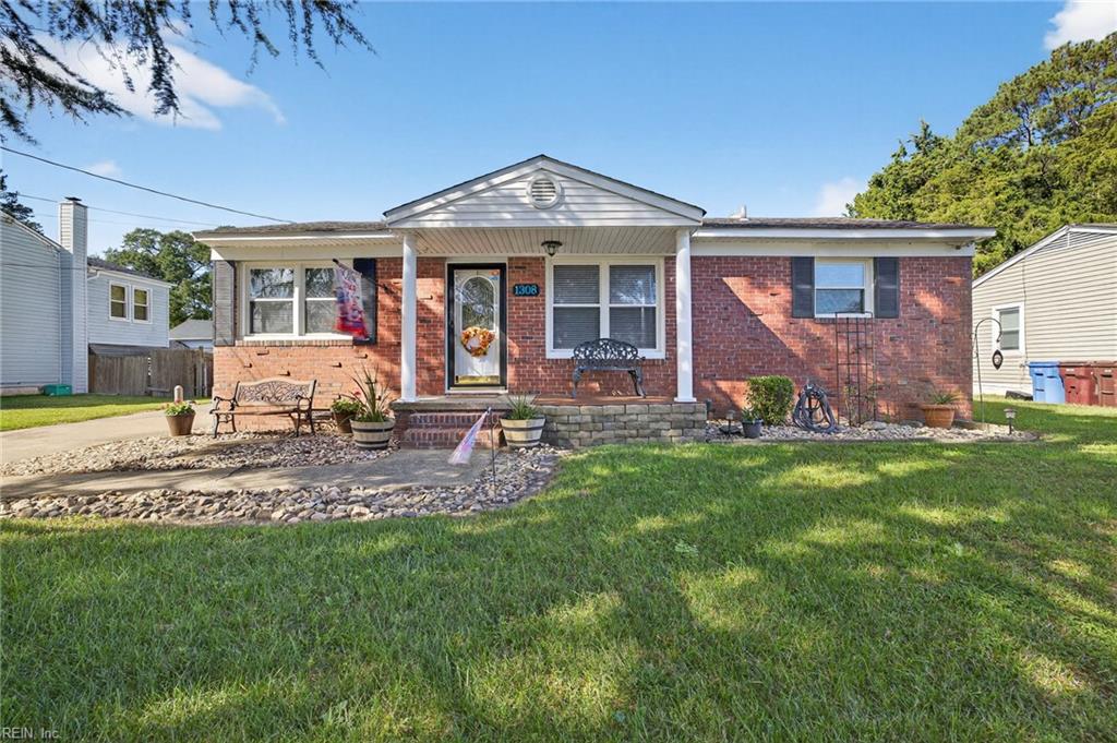 1308 Boxwood Drive, Chesapeake, VA 
