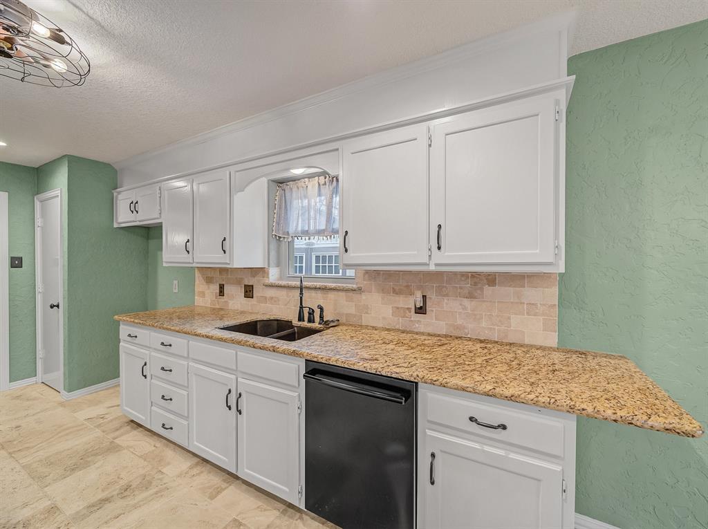 4804 Chapel Springs Court