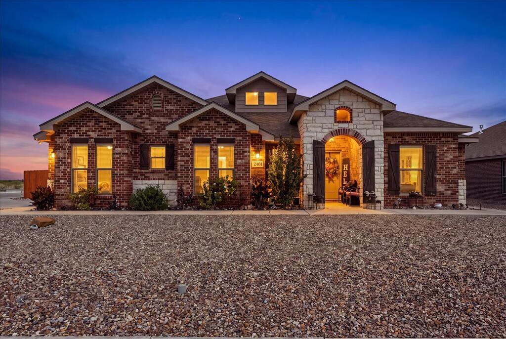 2401 Bastrop Ave