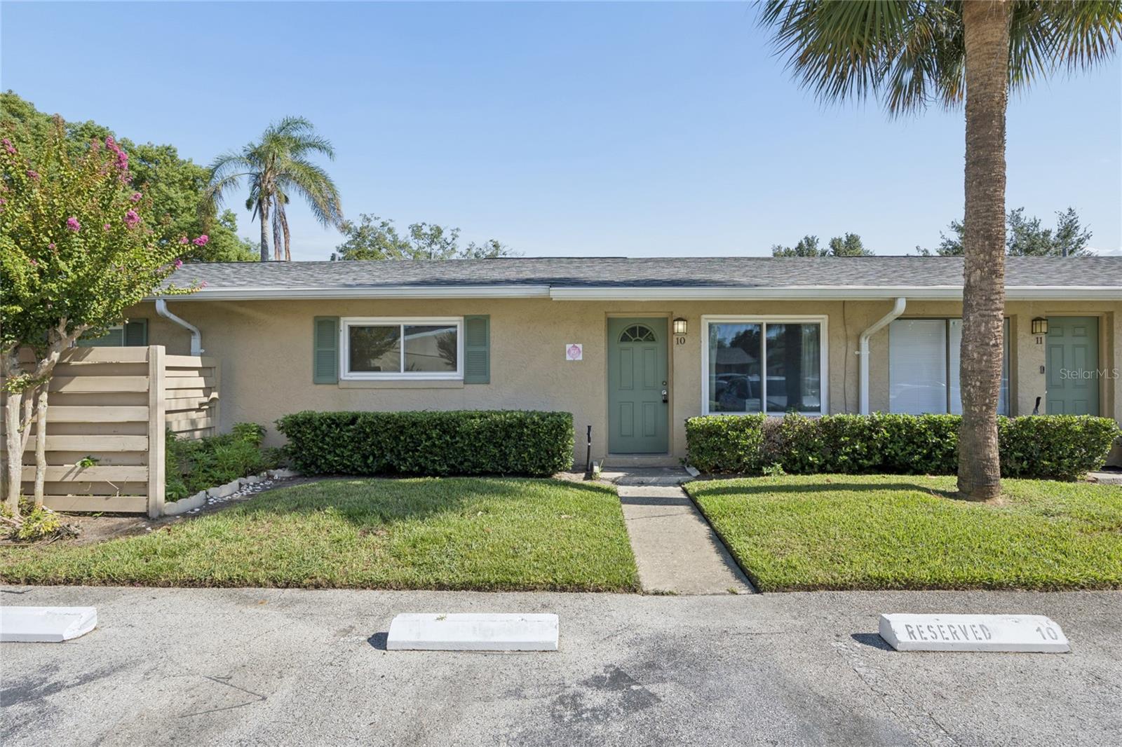 725 Northlake Boulevard 10