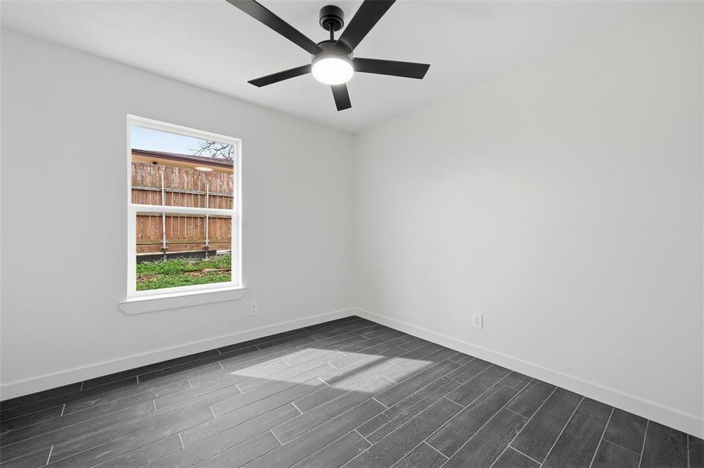 104 N Imperial Drive