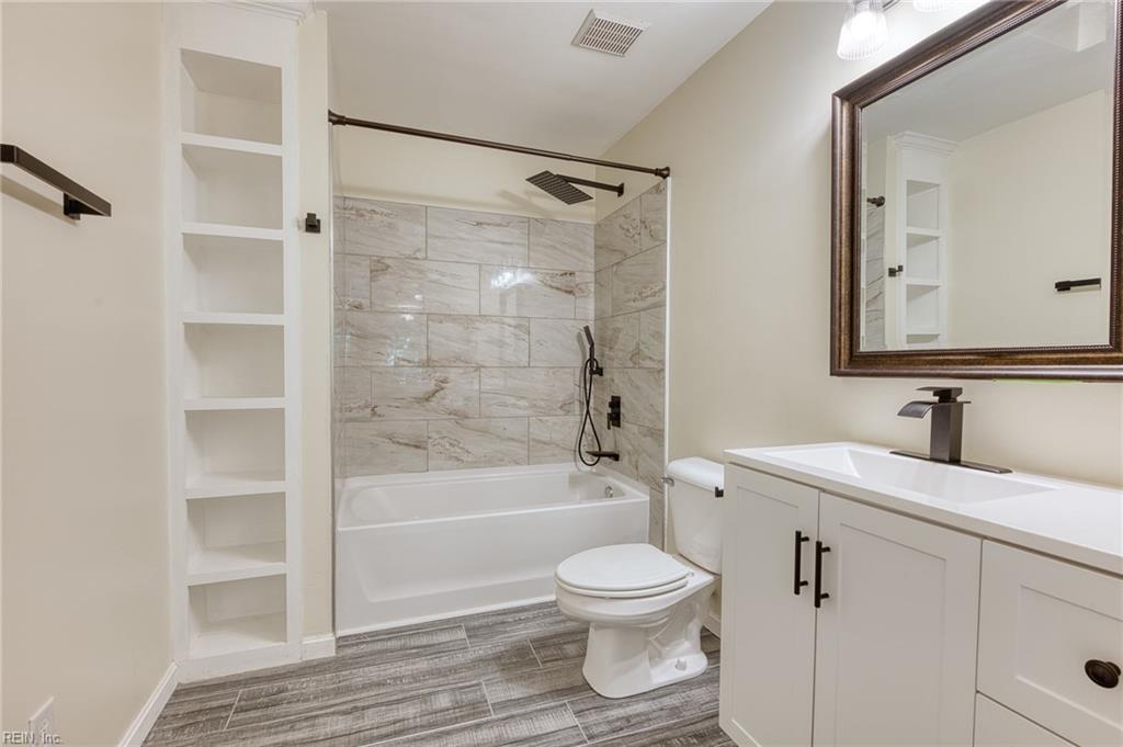 4904 Whitehaven Circle