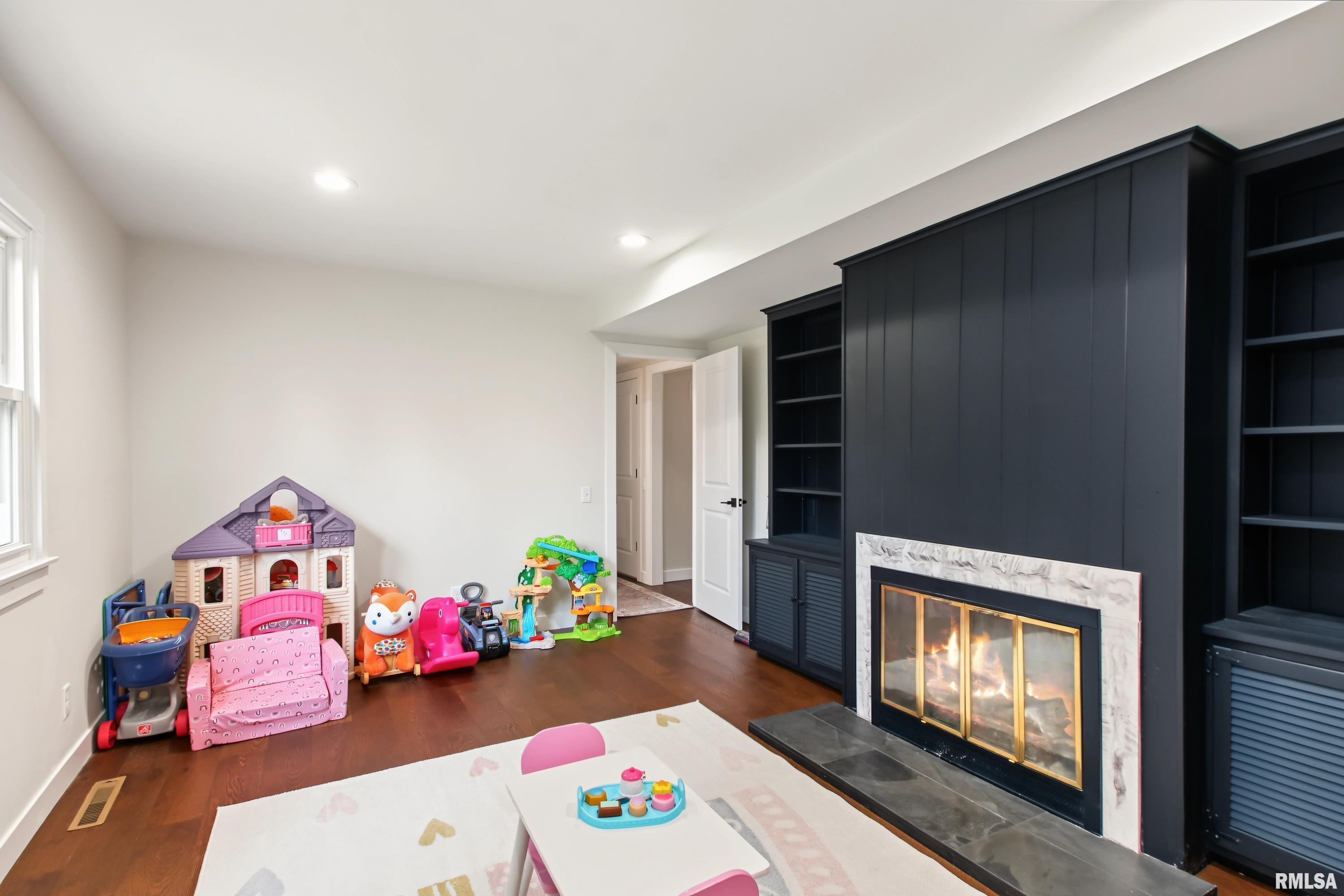4221 Country Meadows Lane