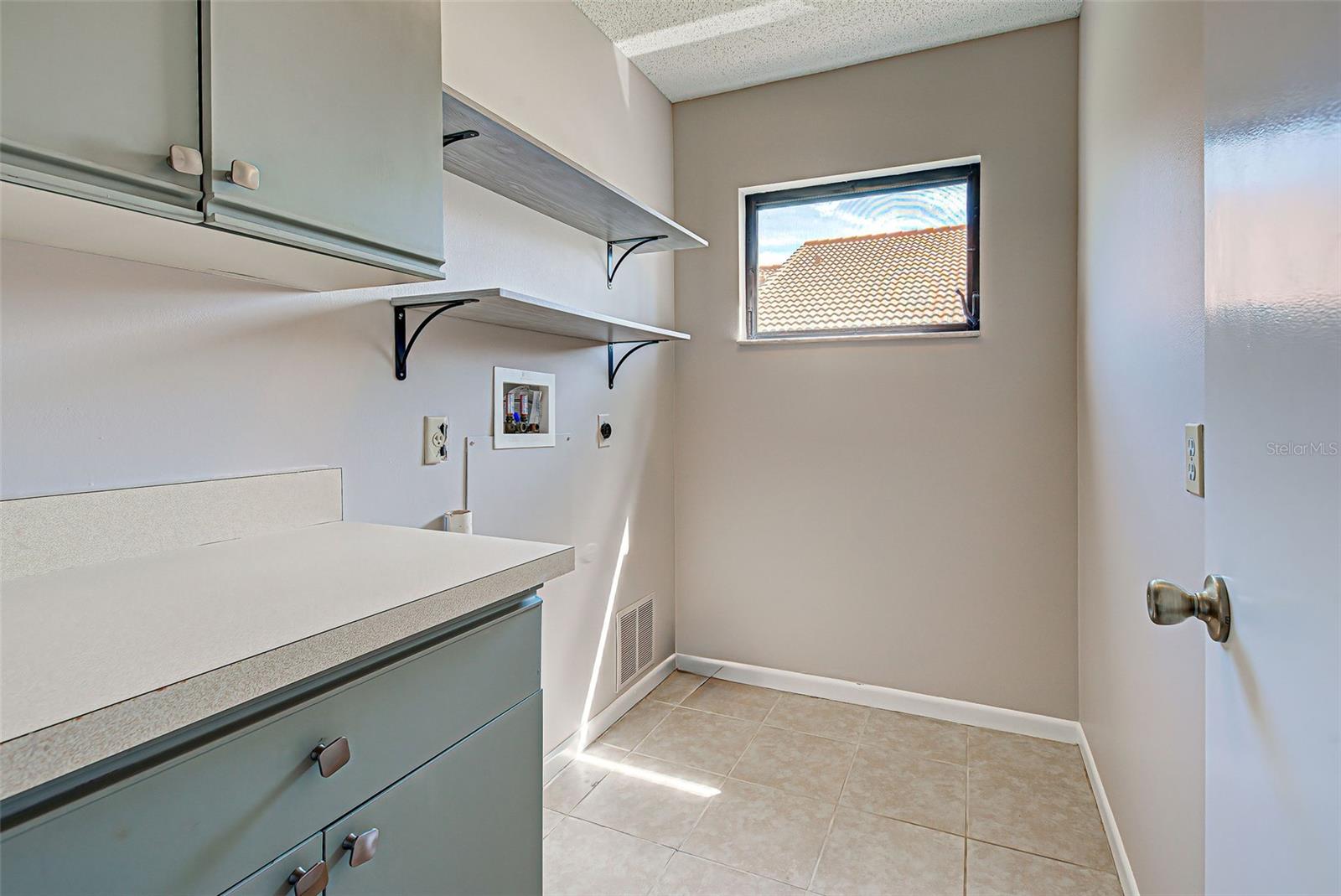 184 Inlets Boulevard 184