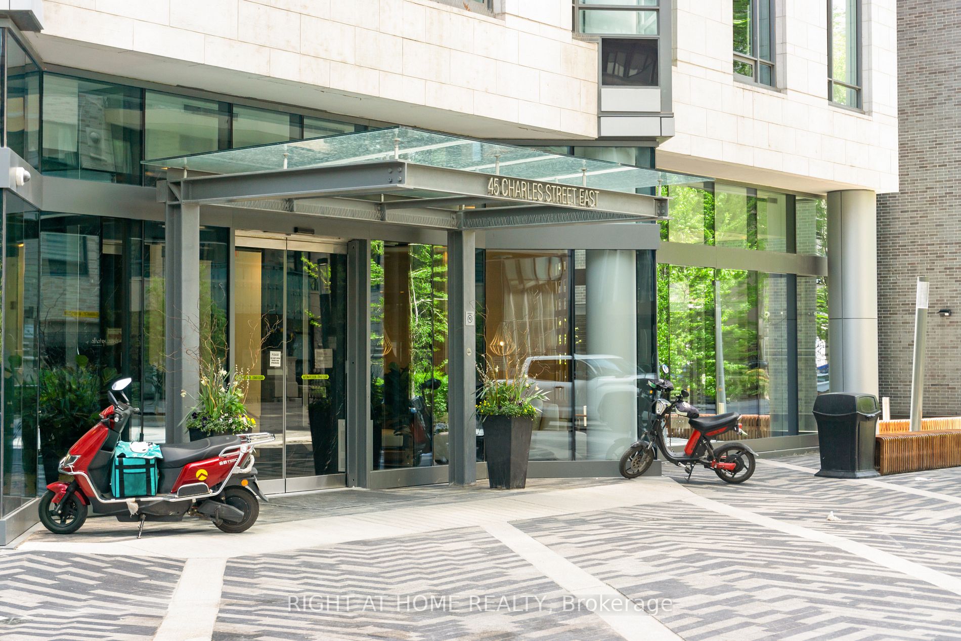 45 E Charles St 501