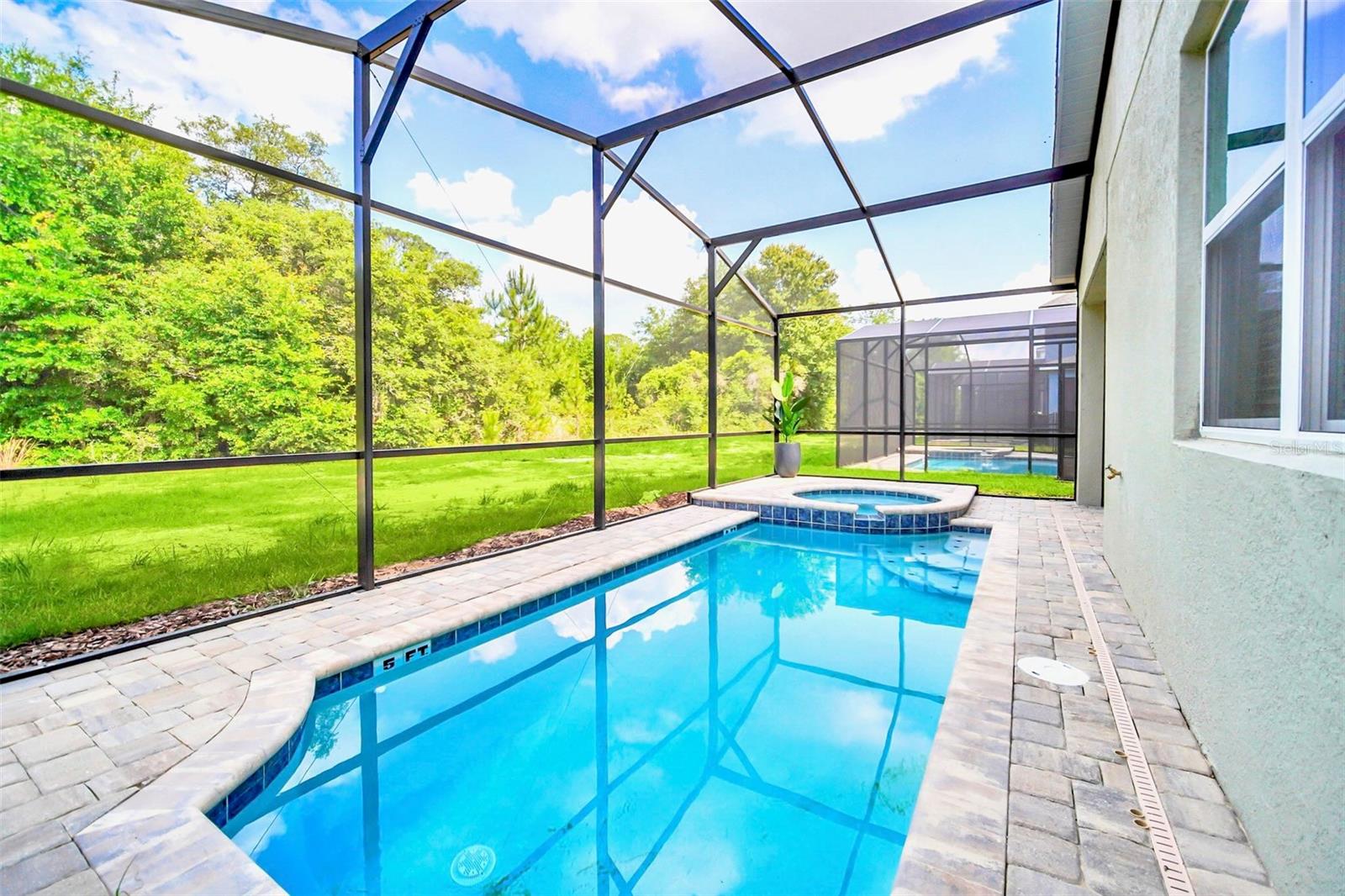 1959 Tropical Palms Circle