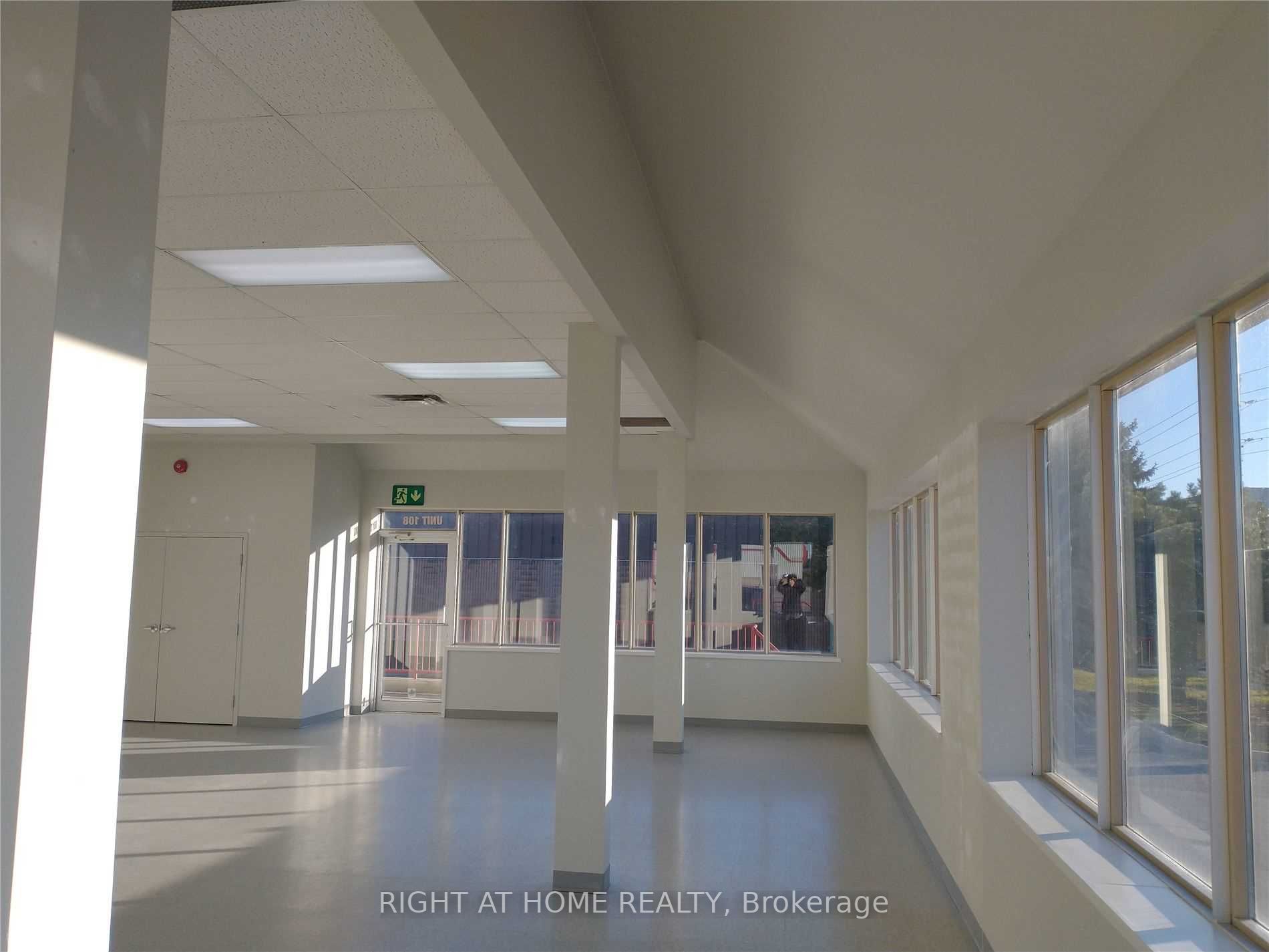 1077 Boundary Rd 108