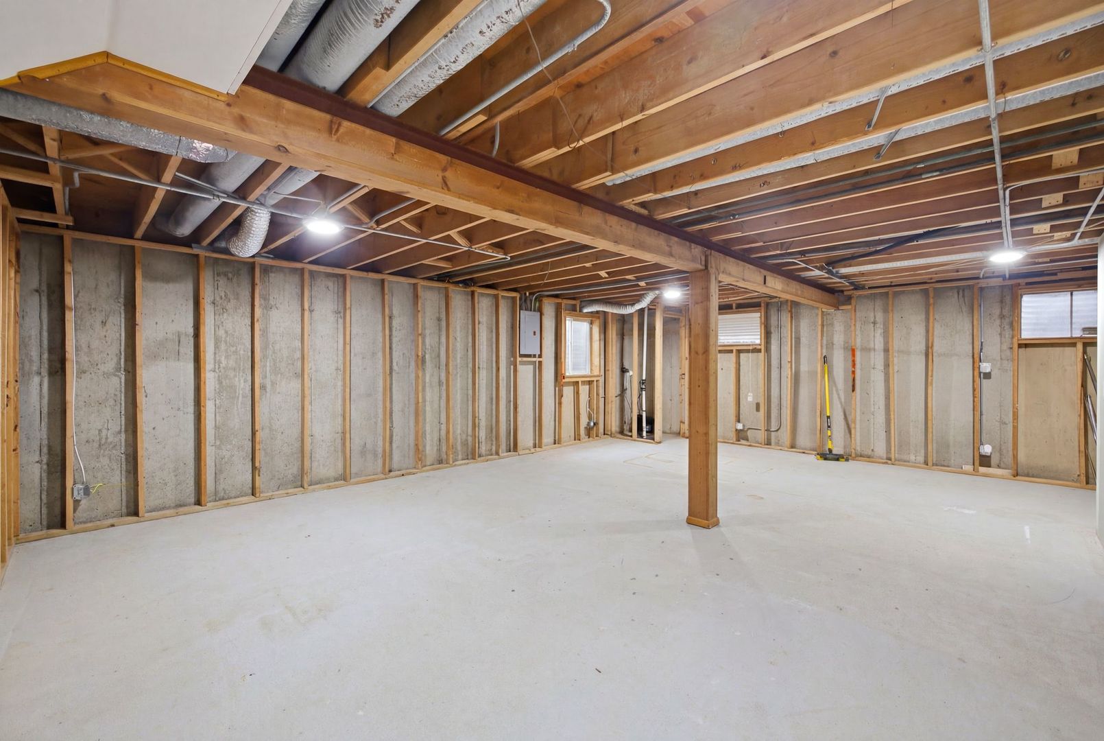 8612 Carriage Lane