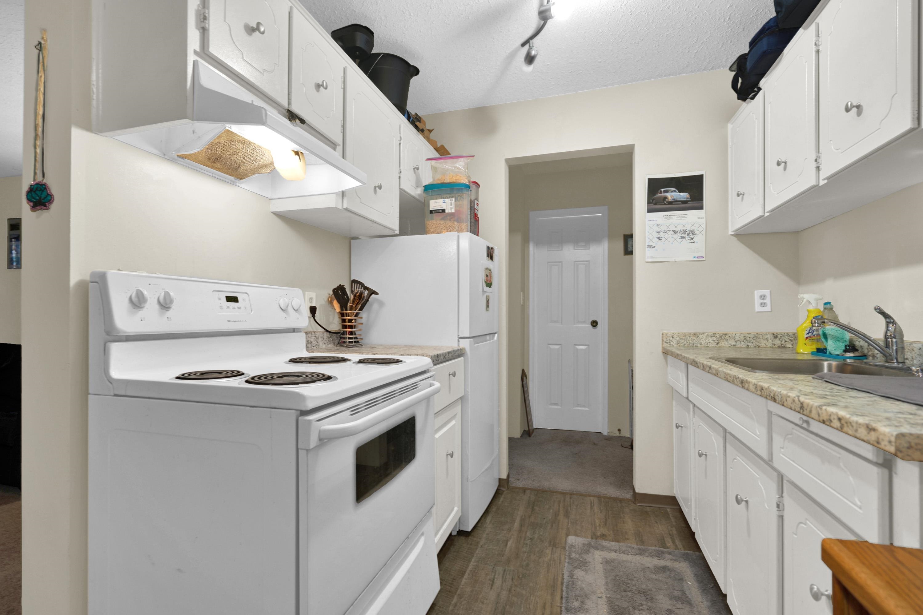 1735 Agassiz-rosedale No 9 Highway 338