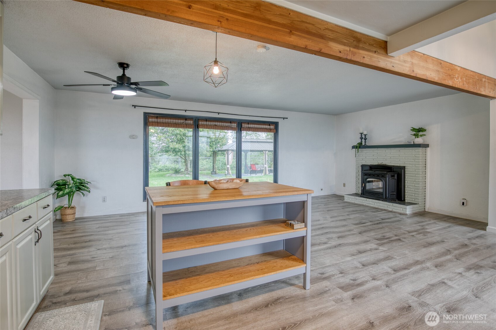425 Beacon Hill Drive