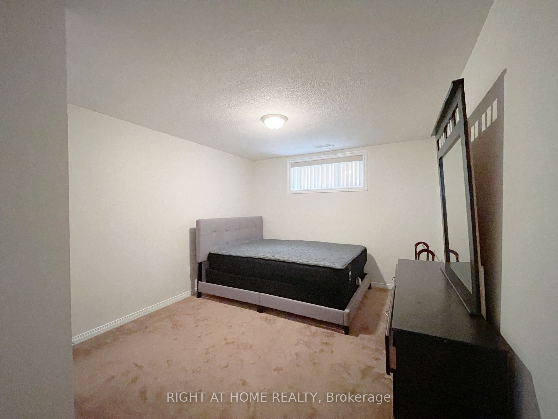 27 Portland St Lower