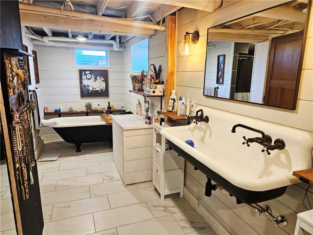 33253 Cedar Niles Road