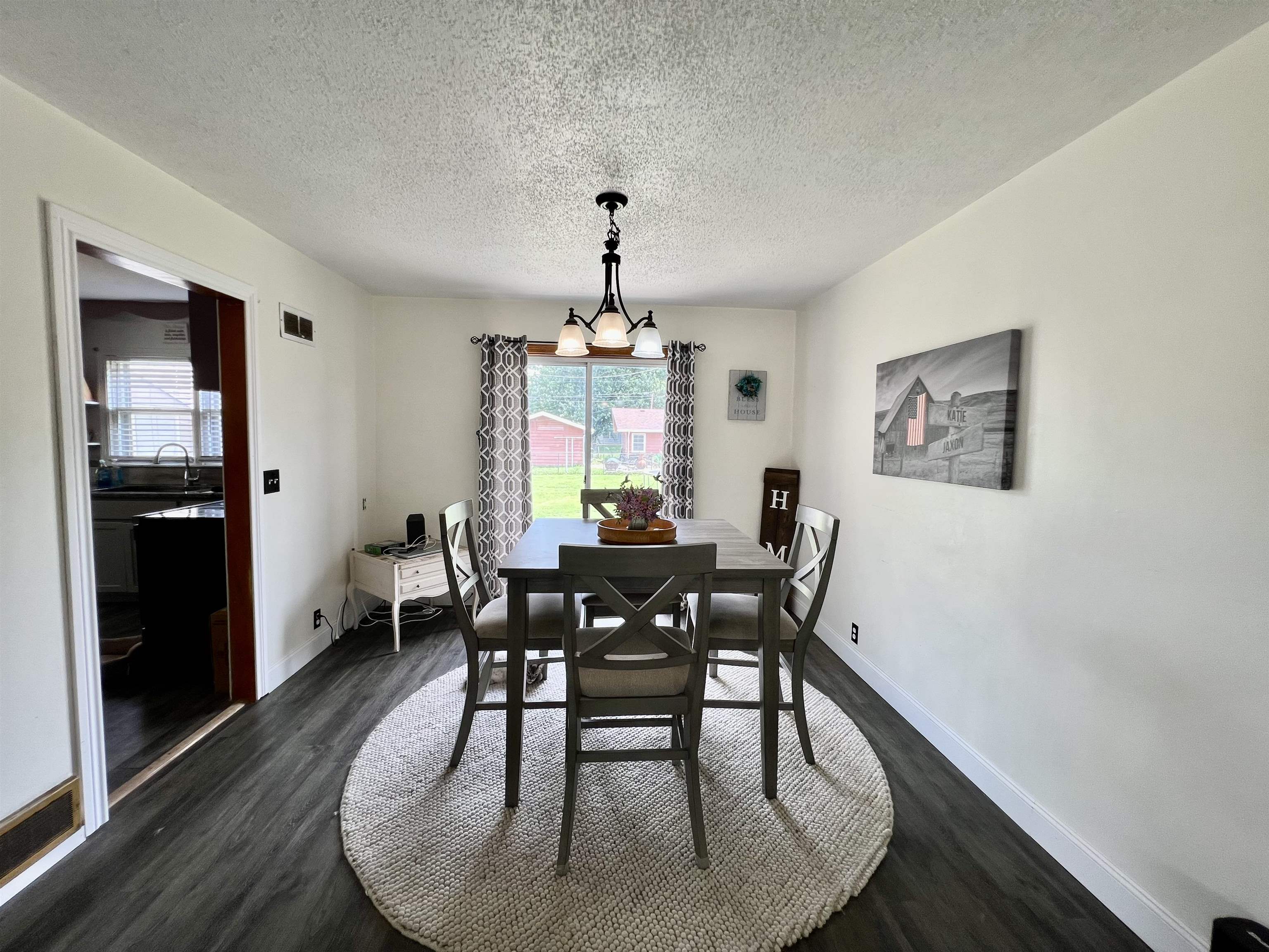1208 N 2nd