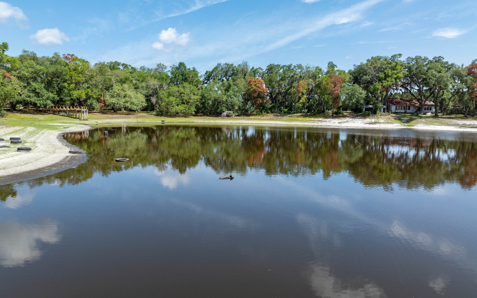 291 SE Lakeview Dr