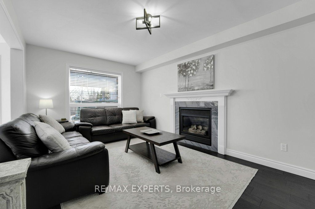 10 Esposito Dr