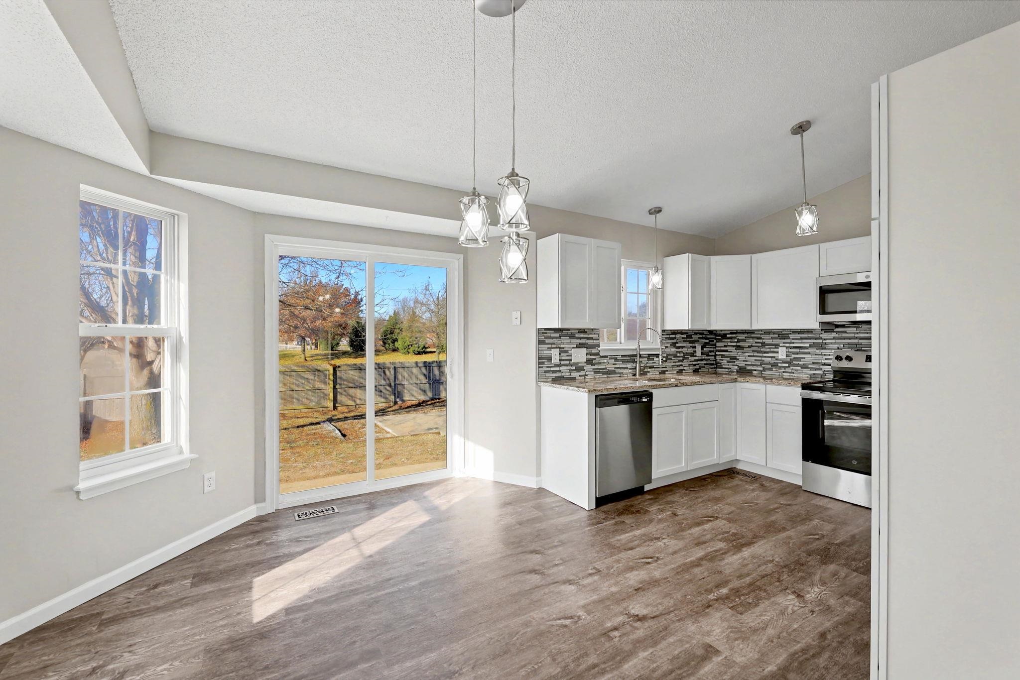 1813 N Pine Grove St