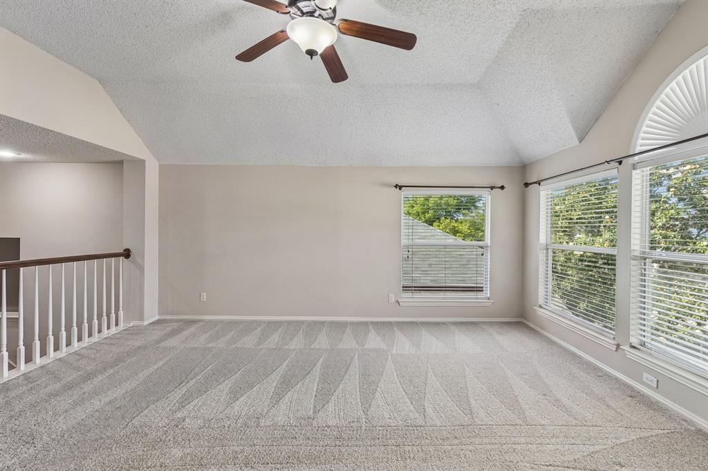 1105 Easton Lane