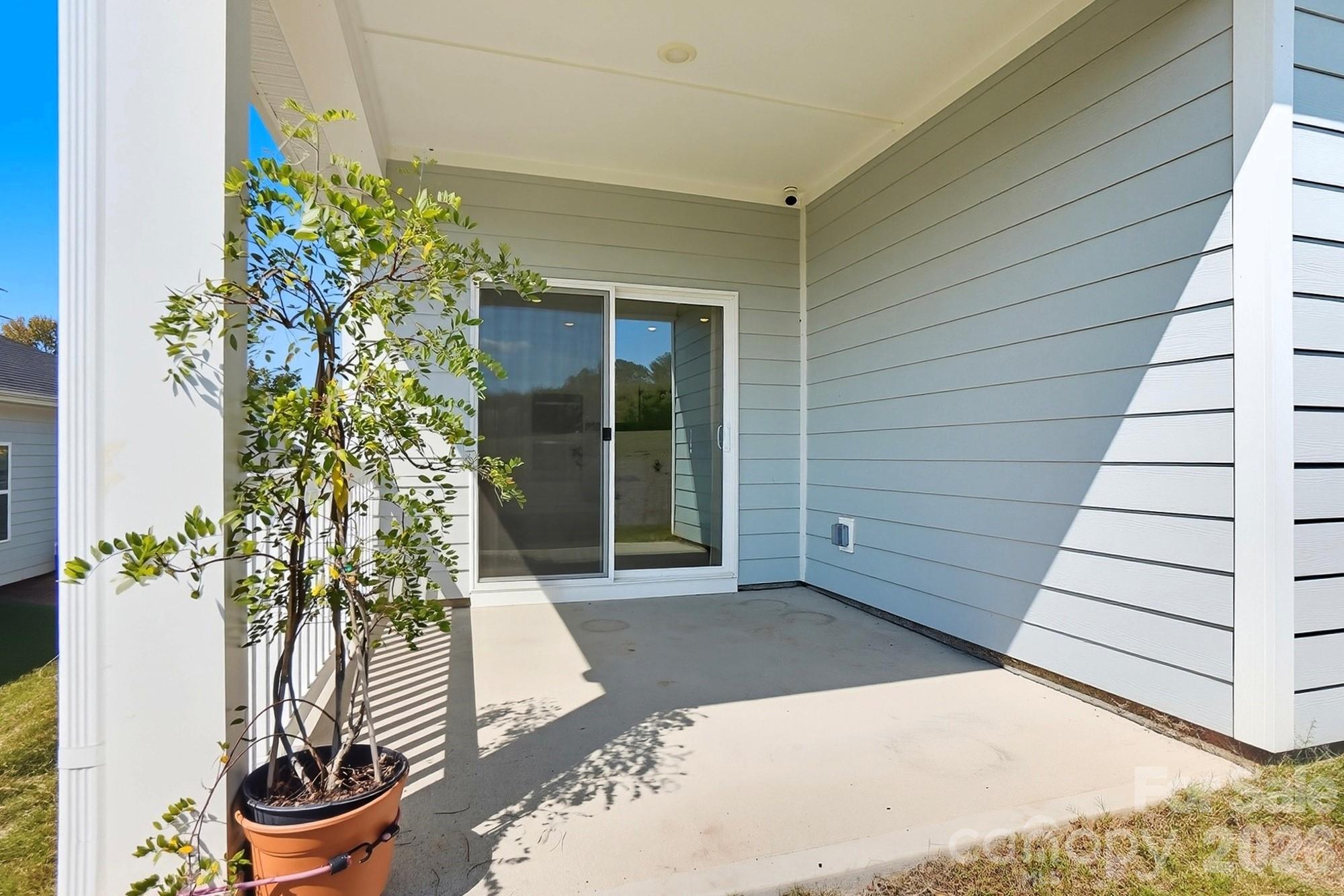 1020 Alicante Avenue