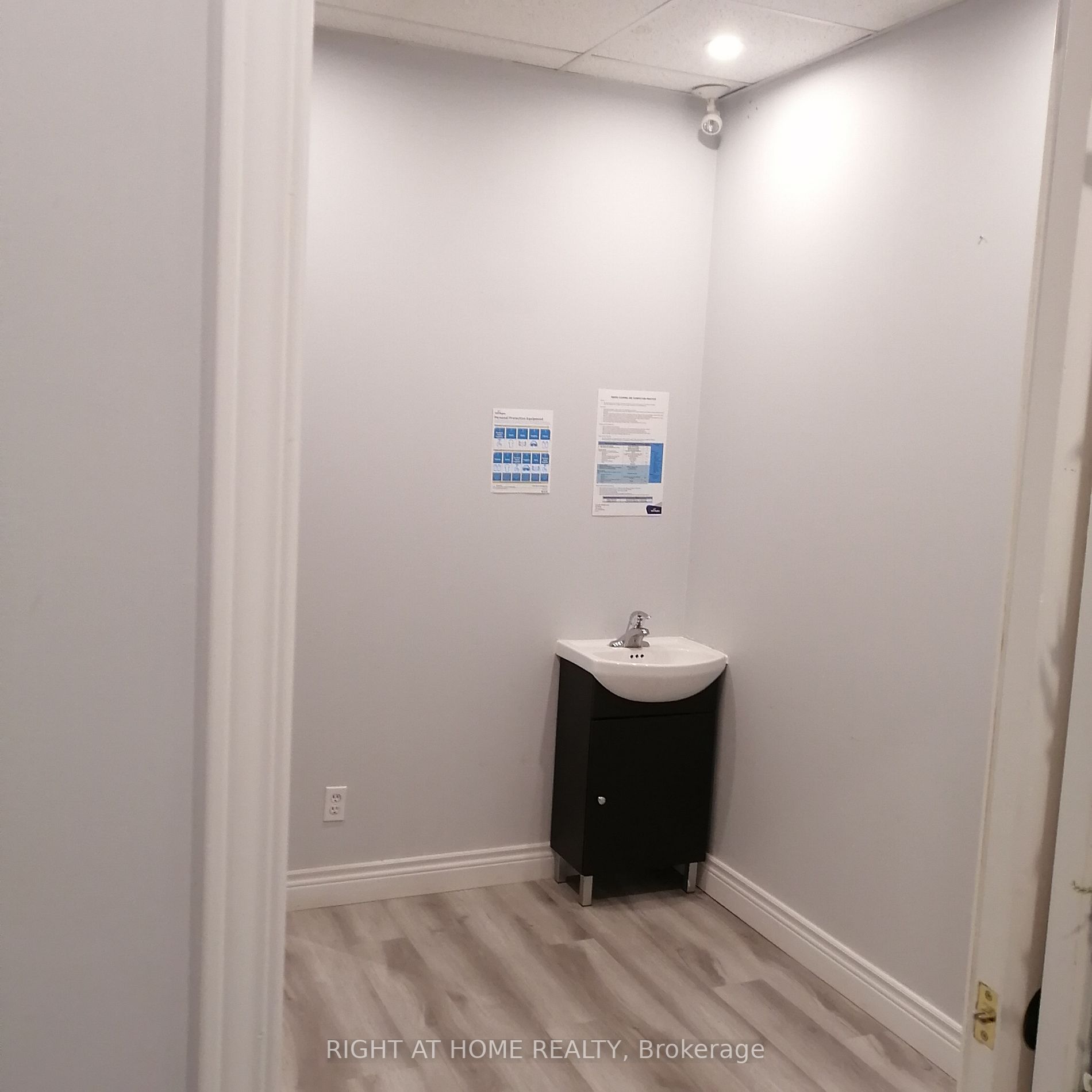 670 Highway 7 E,41 Rd