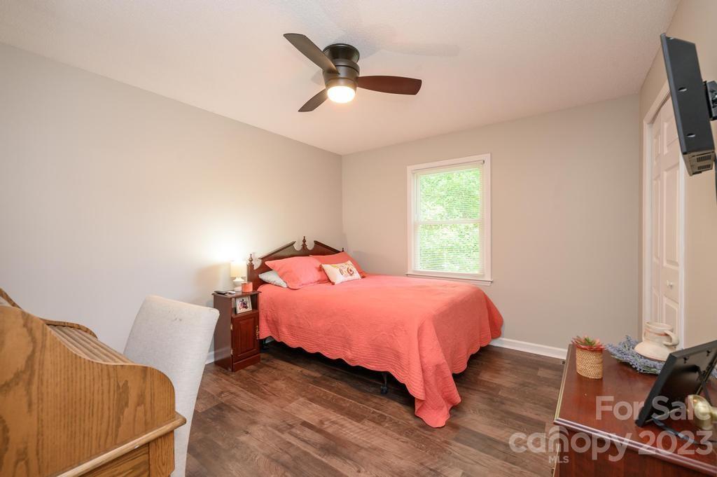 117 Windy Oaks Court