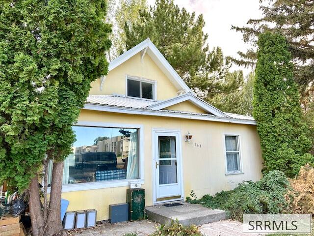 864 E 1st Street