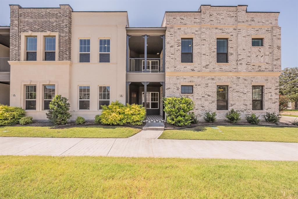 305 Sunset Lane 102
