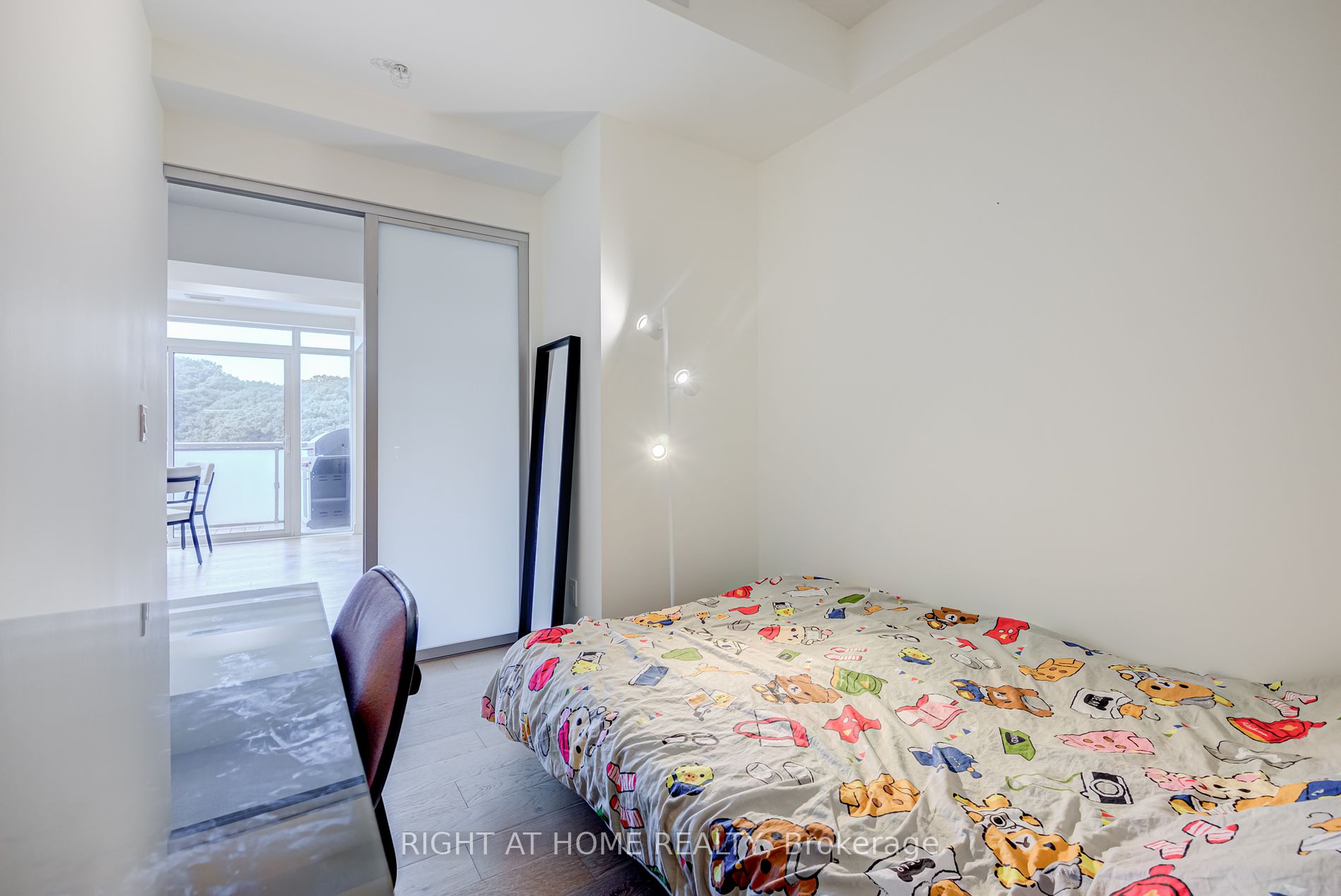 580 Kingston Rd 406
