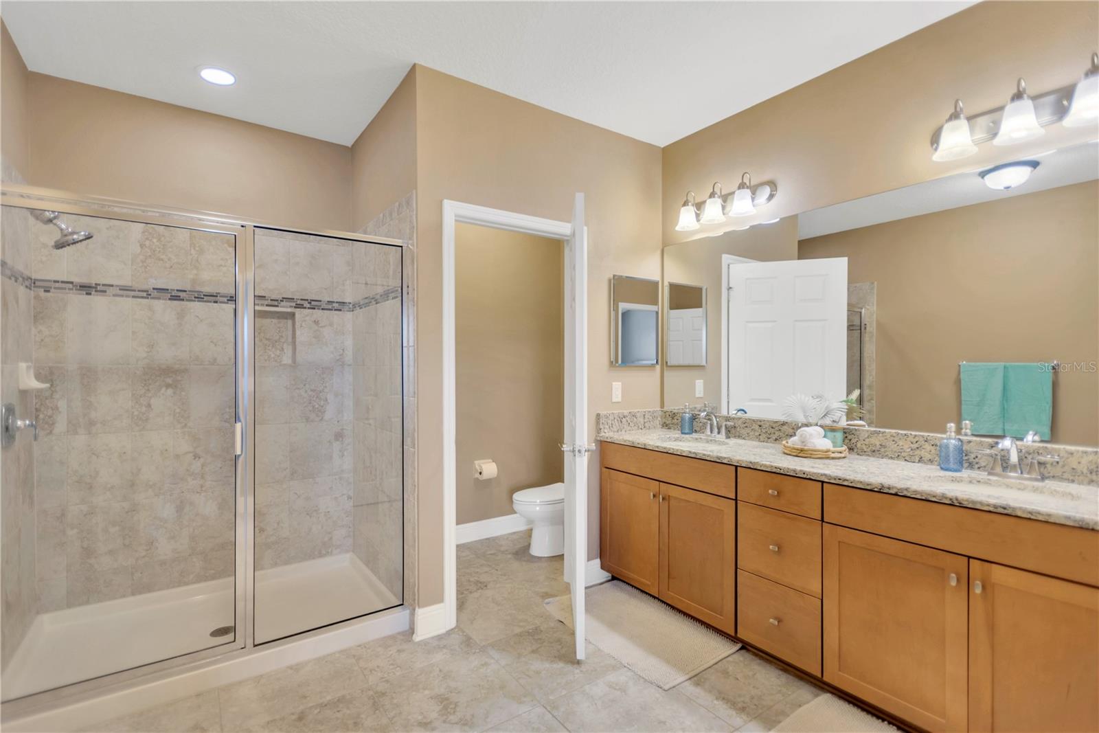 11632 Crowned Sparrow Lane