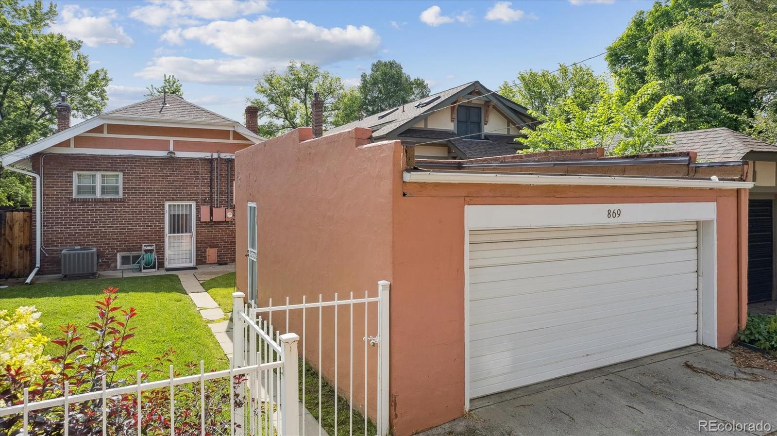 869 S Williams Street