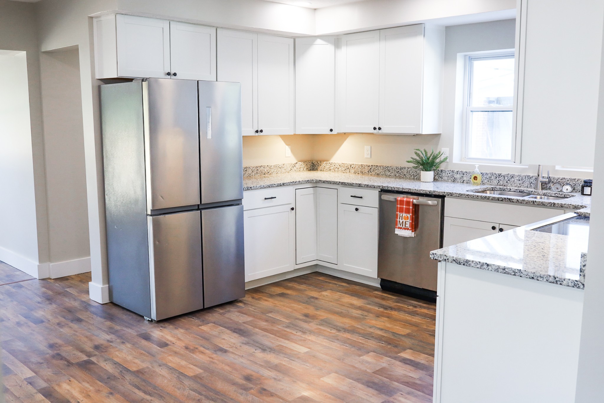 413 E Main St