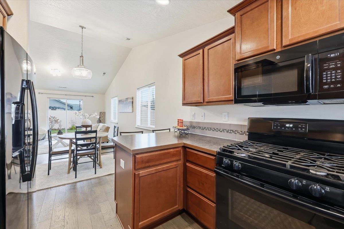 19029 E Frederick Ave