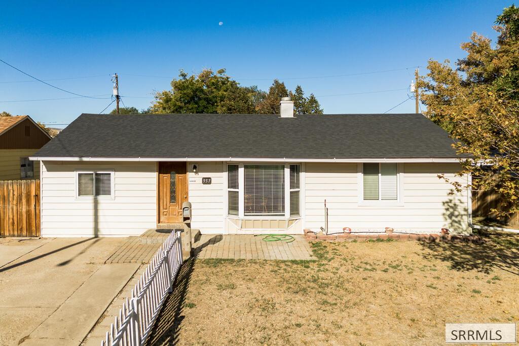 957 Willow Lane