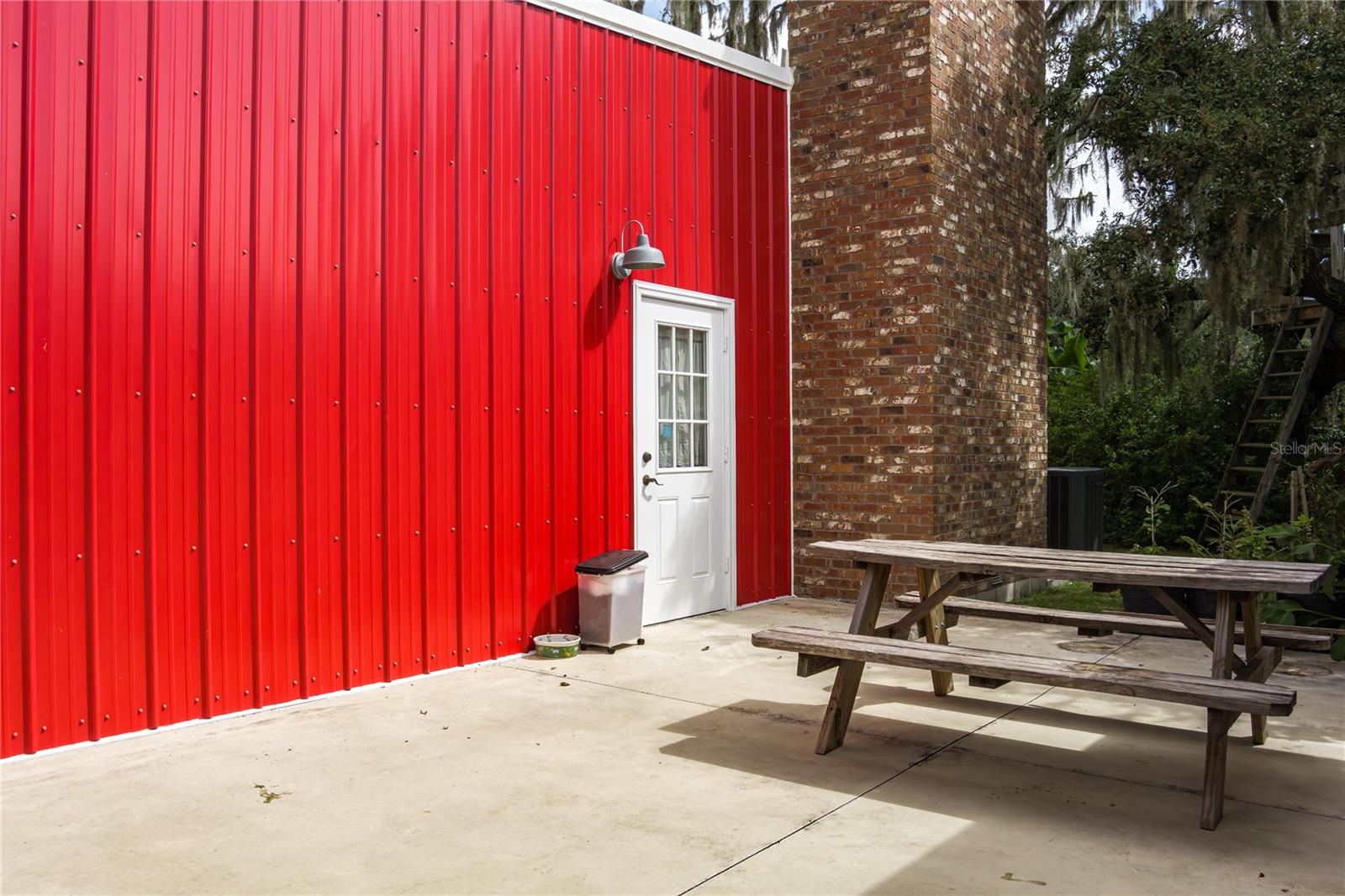 1126 & 1144 County Road 665