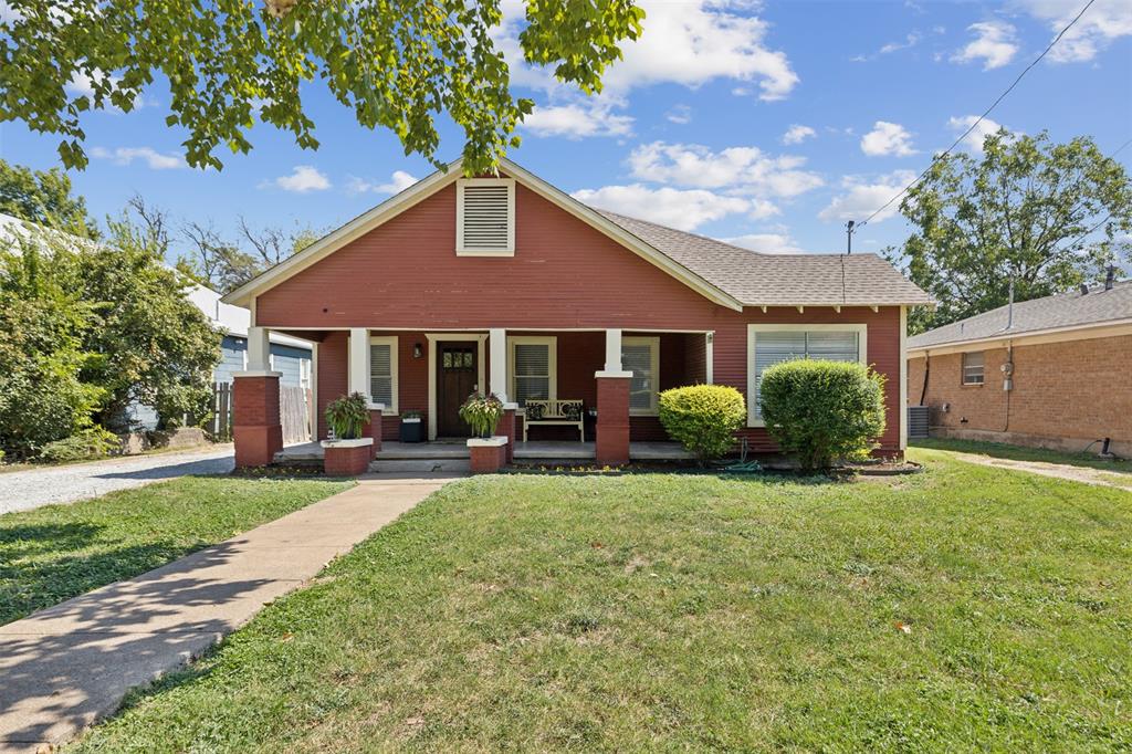 Discover the perfect blend of historic charm and modern living at 2511 Lipscomb St, a beautifully updated Craftsman-style home nestled in the heart of Fort Worth’s vibrant Ryan Place neighborhood. This spacious 4-bedroom, 3.5-bath residence features stylish modern touches throughout while preserving its timeless character—from the inviting, oversized covered front porch to the generous backyard, ideal for relaxing or entertaining. Inside, you’ll find light-filled living spaces, updated finishes, and a functional layout designed for comfort and convenience. Located just minutes from the lively Magnolia Avenue district, the Fort Worth Zoo, TCU, and the shops and eateries of Near Southside, this home offers the best of city living with a neighborhood feel. Don’t miss this unique opportunity to own a house full of personality in one of Fort Worth’s most sought-after areas!
