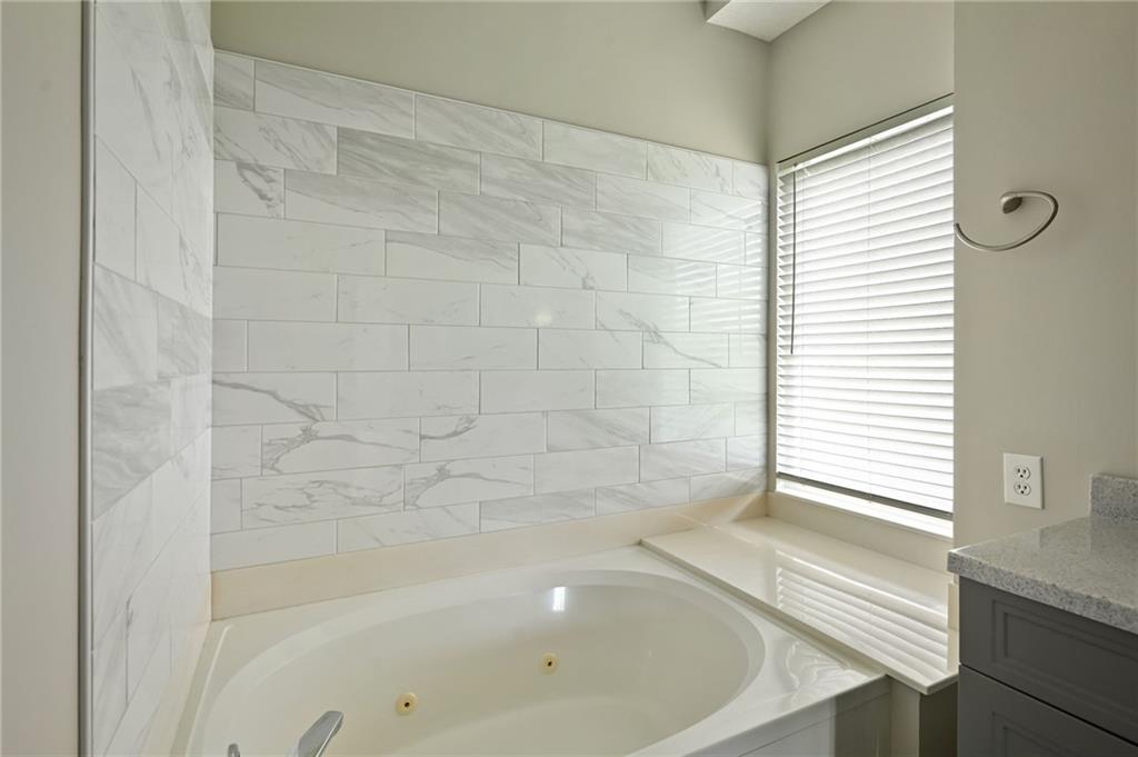 9201 N Charlotte Court